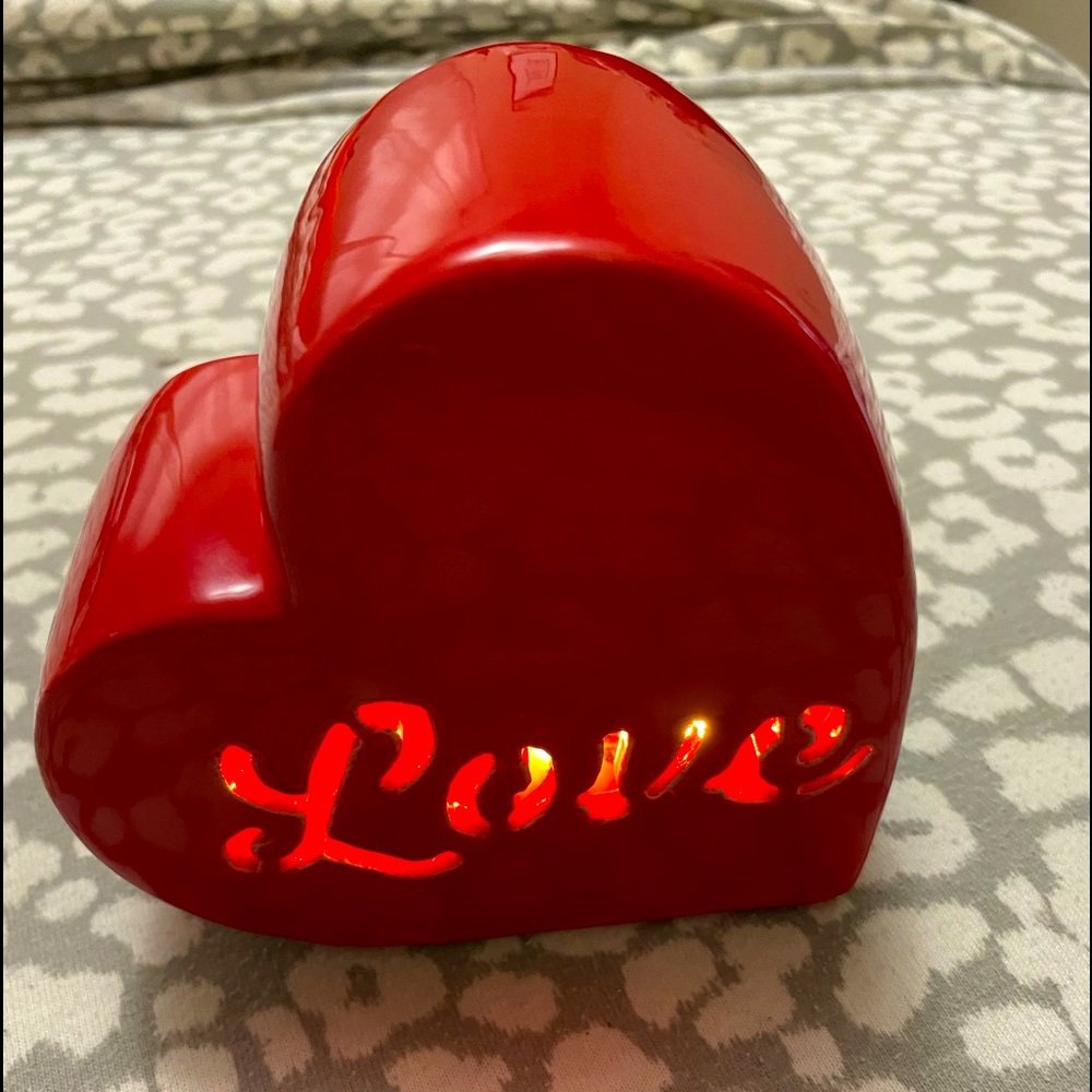 NEW! Ceramic, ‘Love’, lite